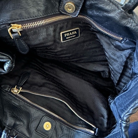 💜 guaranteed Authentic Prada Black Fiocco Bow Calf Leather
Handbag💜 - Picture 8 of 16